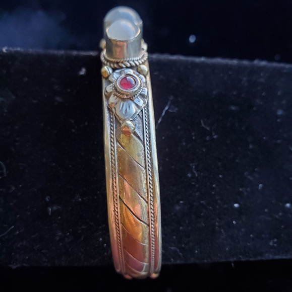 Moonstone and Garnet Cuff Bracelet - Picture 2 of 3